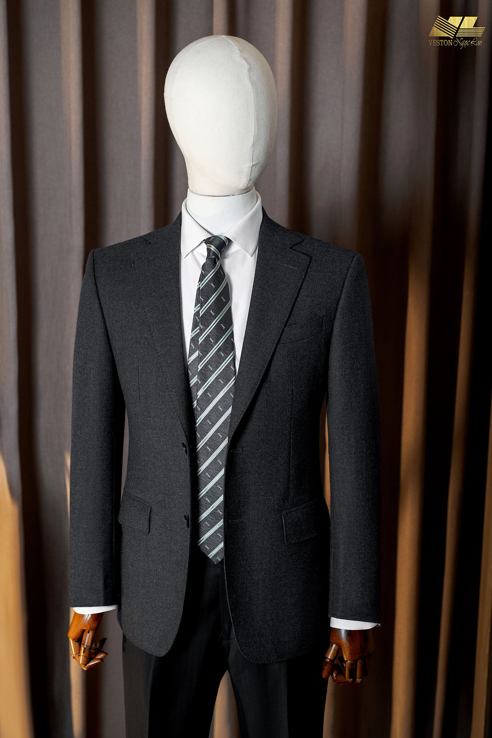 The gray suit is made of high-quality flannel material, so it has a super smooth surface and is not heavy like regular flannel materials.