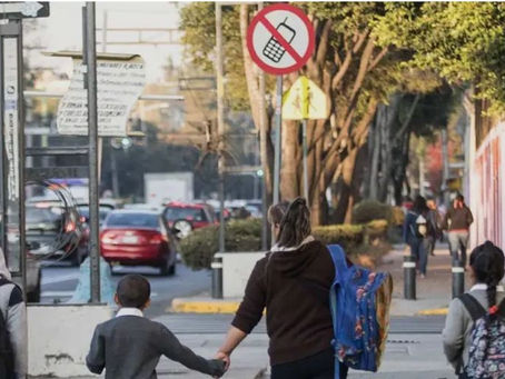 Anuncia AMLO fin a los puentes vacacionales
