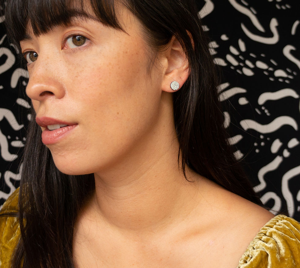 Thumbnail: Silver / Gold Glitter Circle Studs