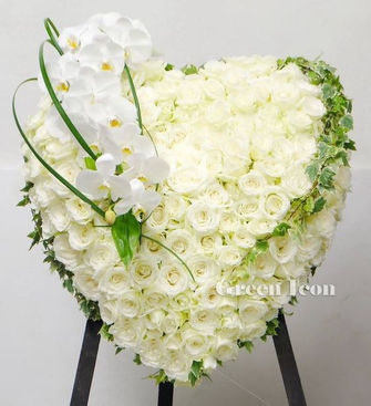 Fresh Flowers - 300.00
Silk Rental - 150.00