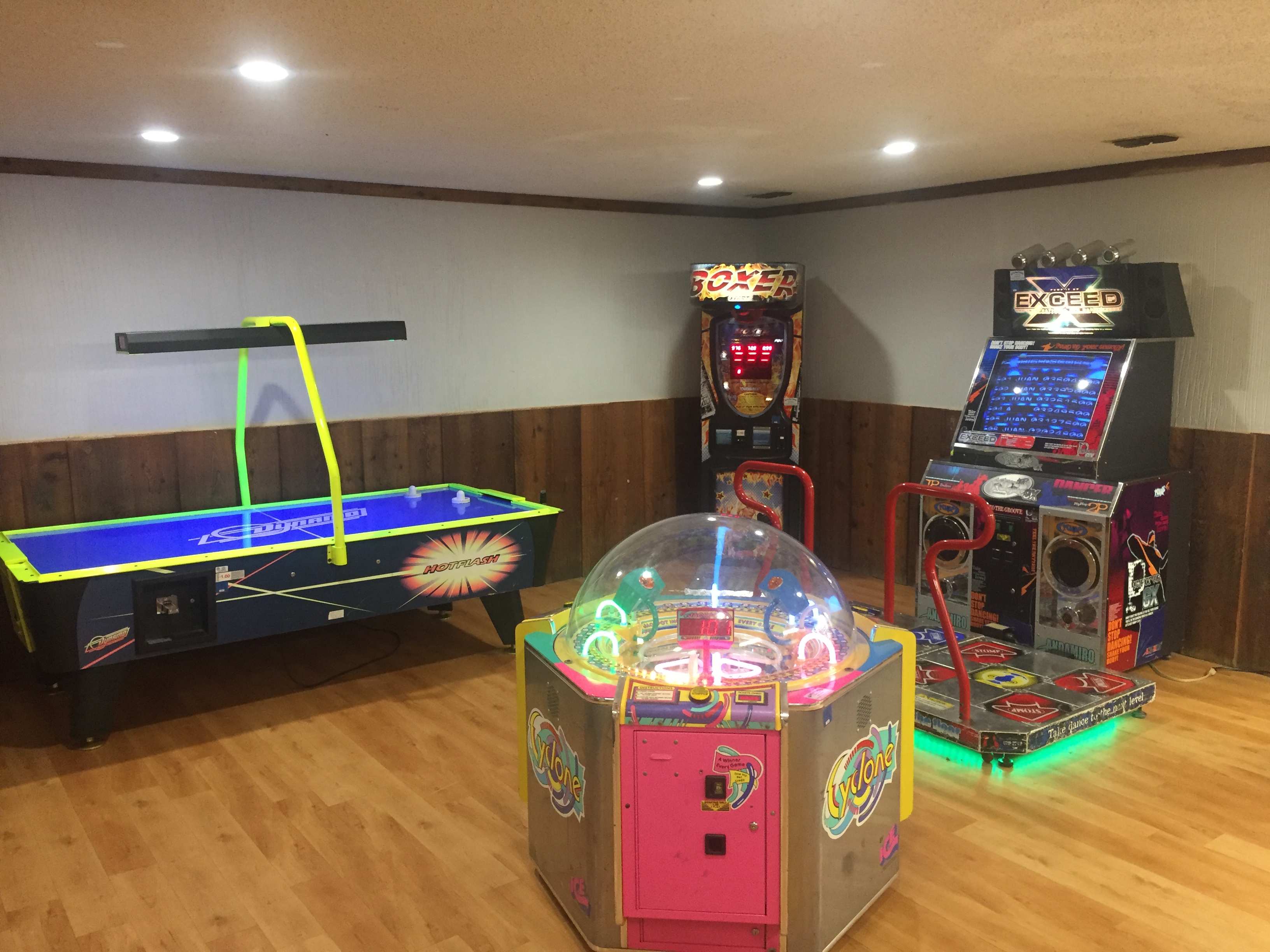 Arcade timberlodgelanes