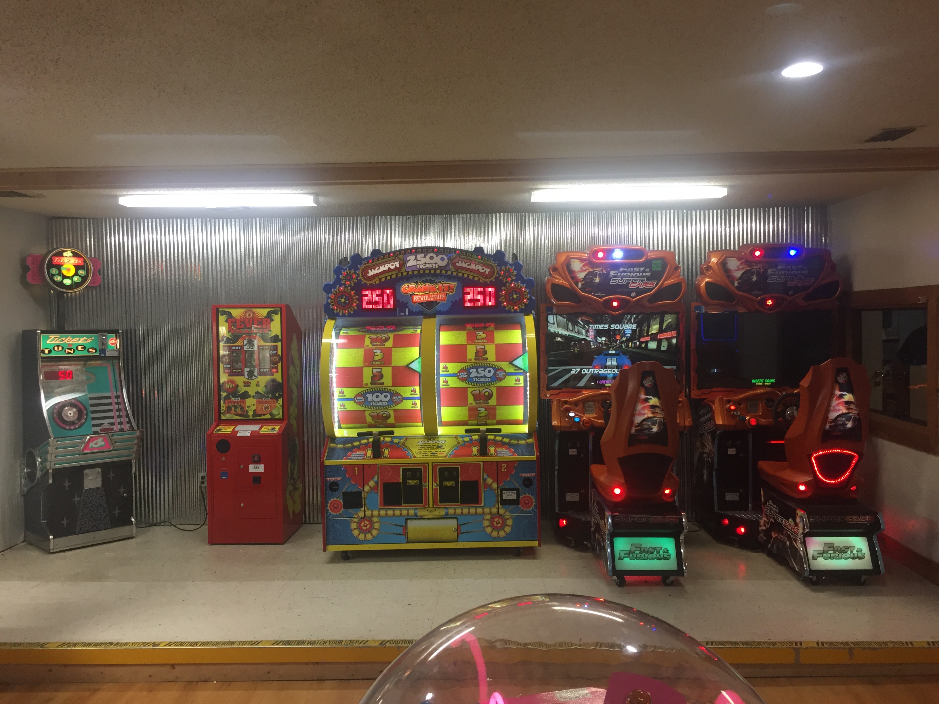 Arcade timberlodgelanes