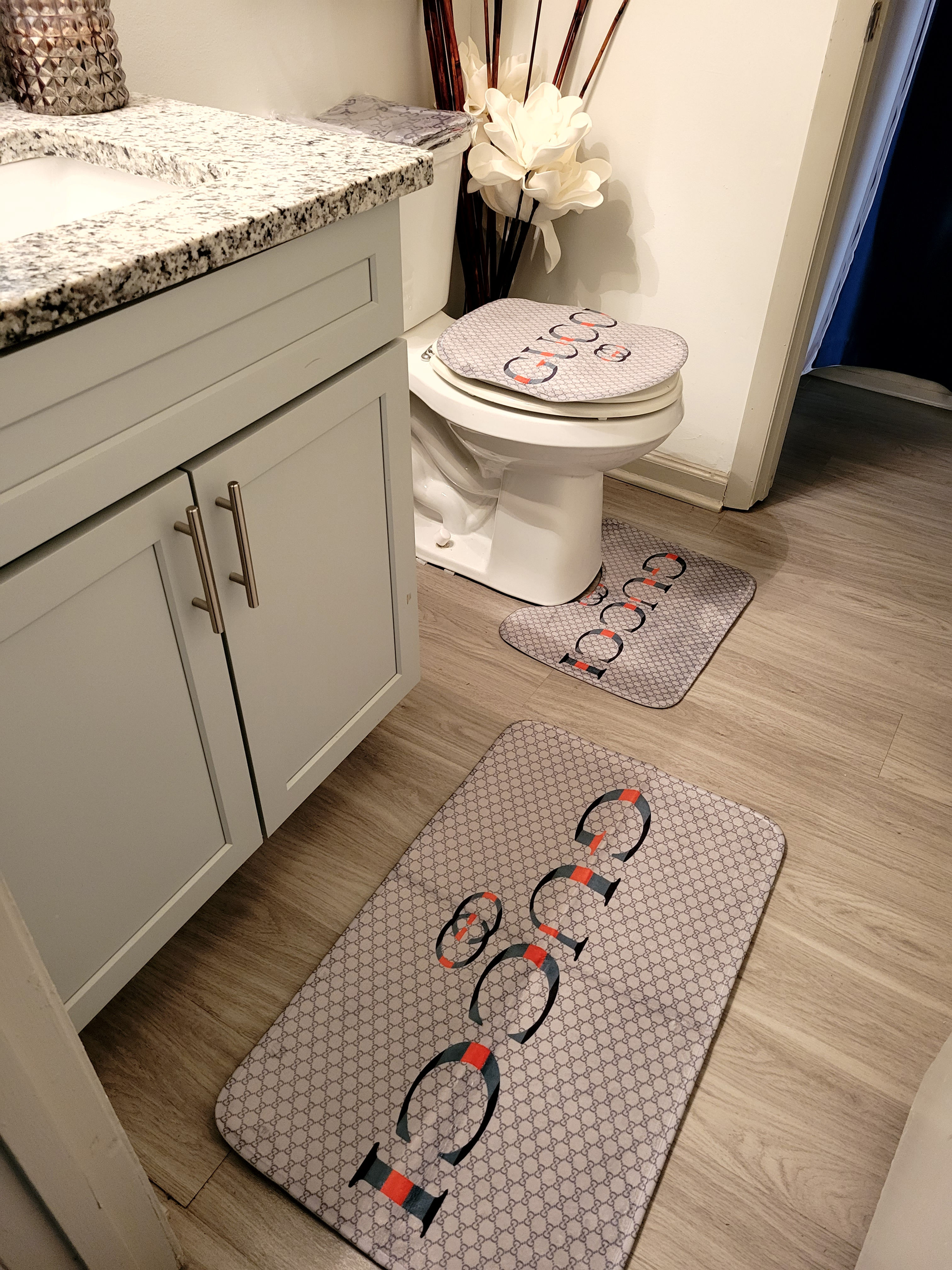 GUCCI BATHROOM SETS 