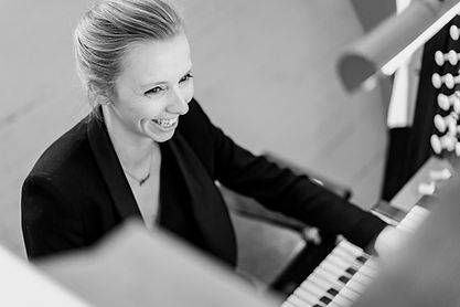 02 Anna Lapwood - Credit Tom Arber.jpg