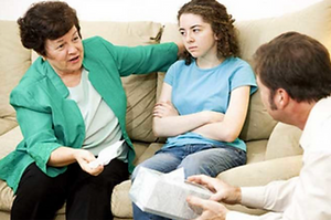 Family-based therapy supporting eating disorder recovery everyBody.png