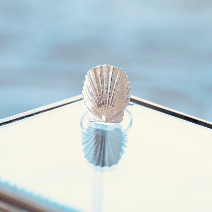 Thumbnail: Love at first sight ring