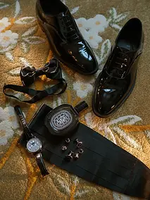groom-accessories-flatlay.webp