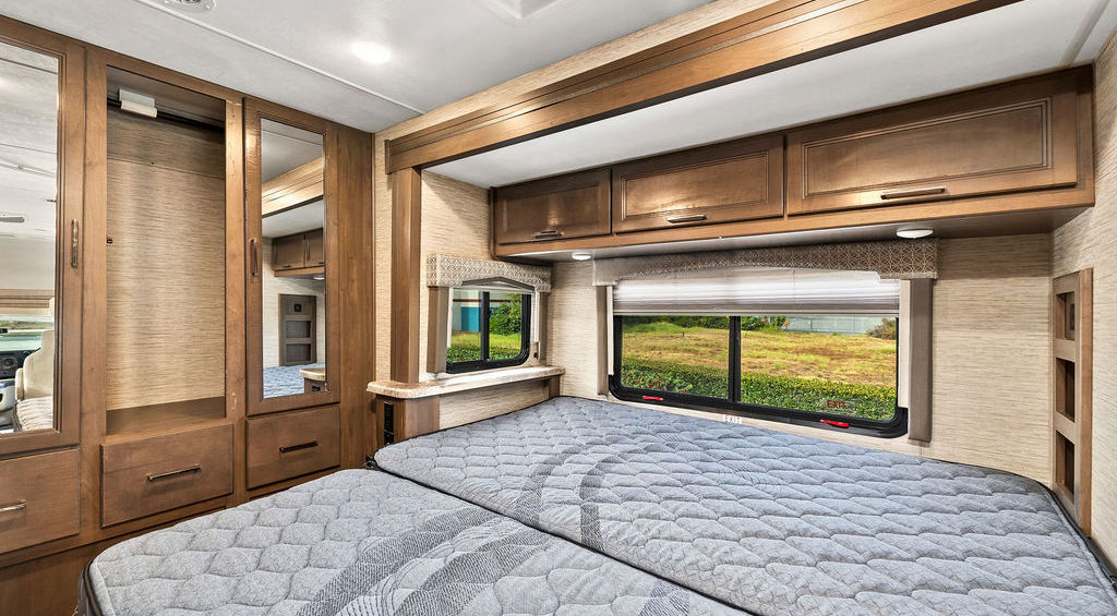 Choco Chateau Class C motorhome bedroom – photo 18