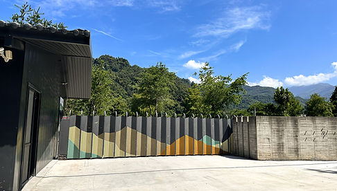 南投 - 春秋山林格狀鐵門