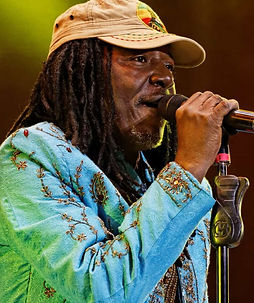Alpha-Blondy-discrock-960x1000.jpg