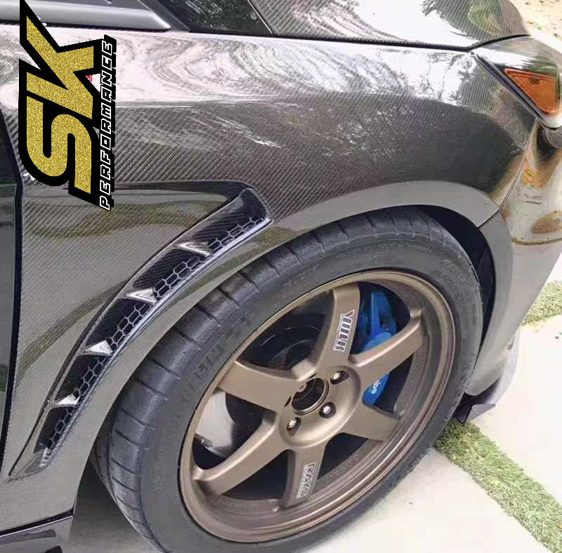 Thumbnail: Ford Focus RS 12-17 Front Fenders