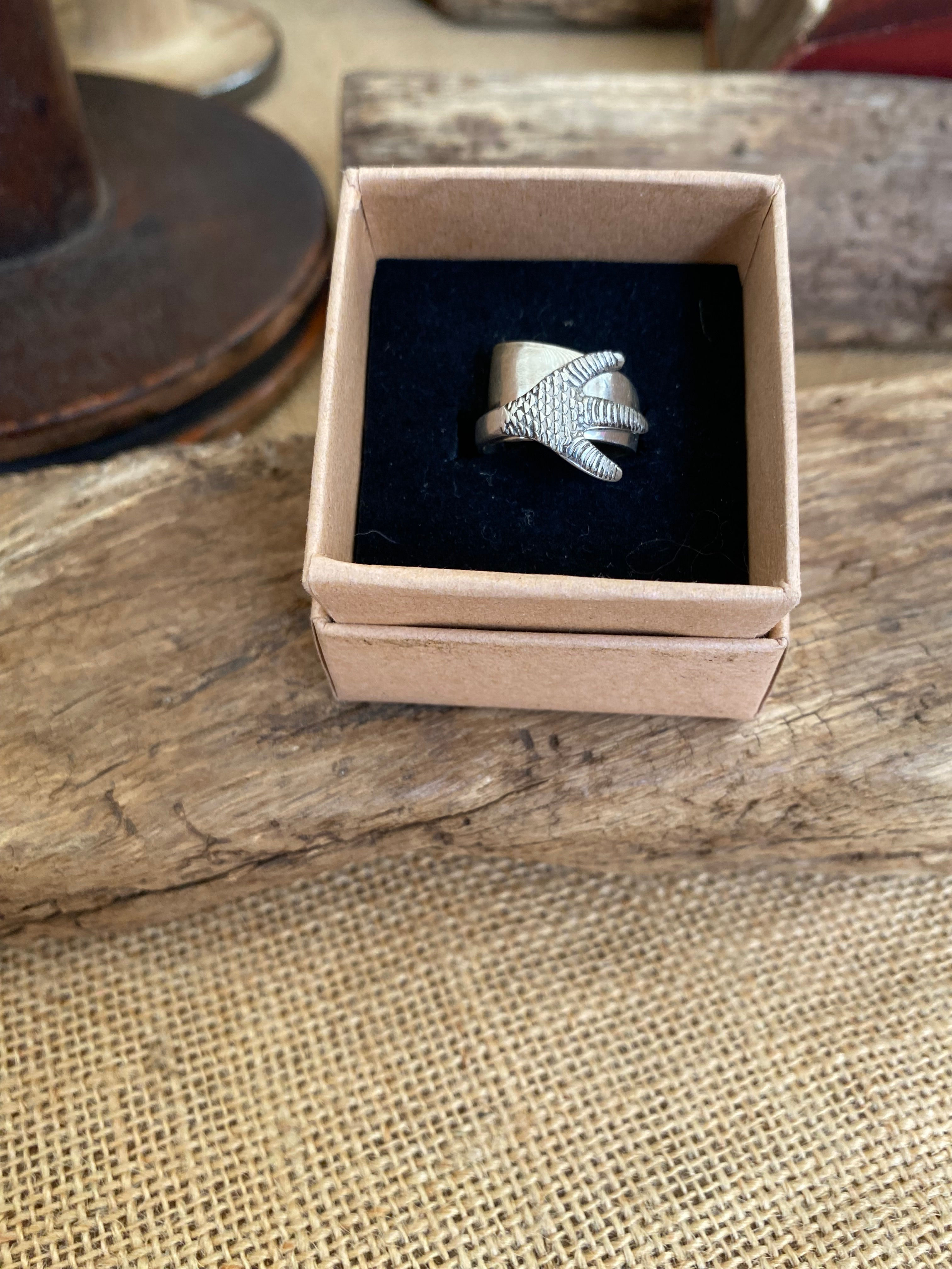 1939  Vintage Ice Claw Ring
