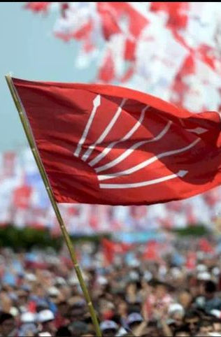 Rekabetçi Otoriterlikten Tam Otoriterliğe Geçiş: Türkiye’nin Siyasal Dönüşümü