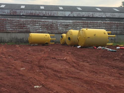 พ่นทรายและพ่นสี