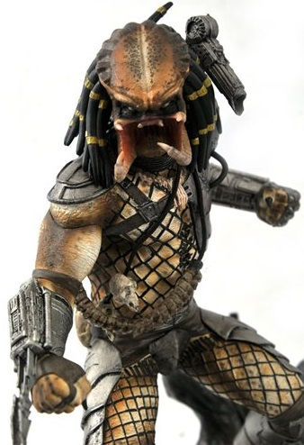 Thumbnail: Predator Gallery Unmasked Statue SDCC 2020 Previews Exclusive