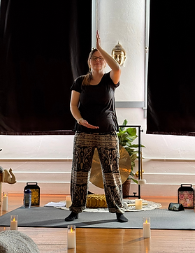 Qigong centering pose.png