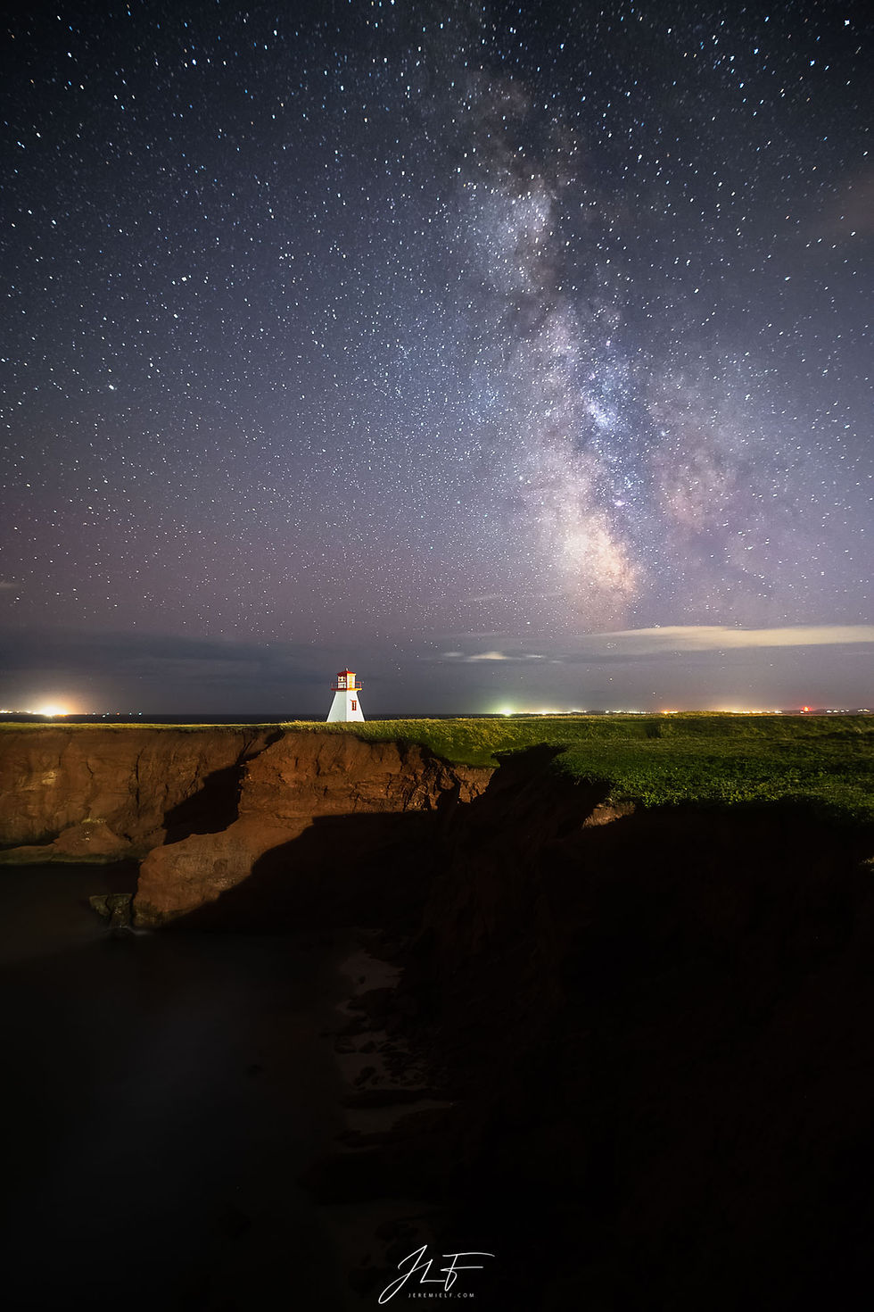 jérémie leblond fontaine quebec canada iles de la madeleine renard roux red fox wildlife animal faune sauvage animaux photographie animalière photographie paysage landscape eau fracas mer golfe st-laurent falaises phare alright nightscape nuit étoiles voie lactée