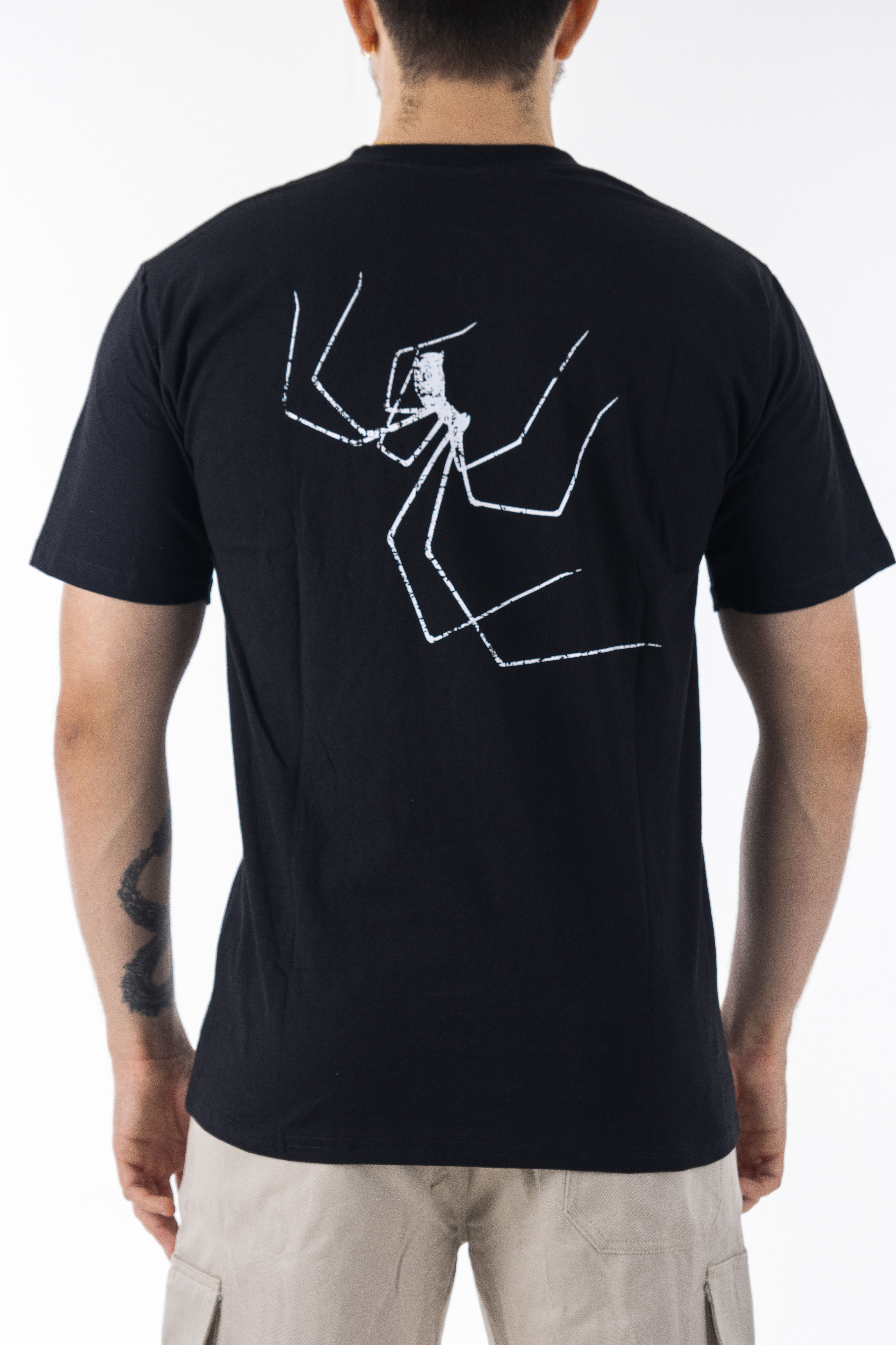 Camiseta Preta Aranha Caseira