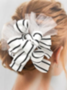成人式・卒業式　リボン髪飾り5本セット　白/黒