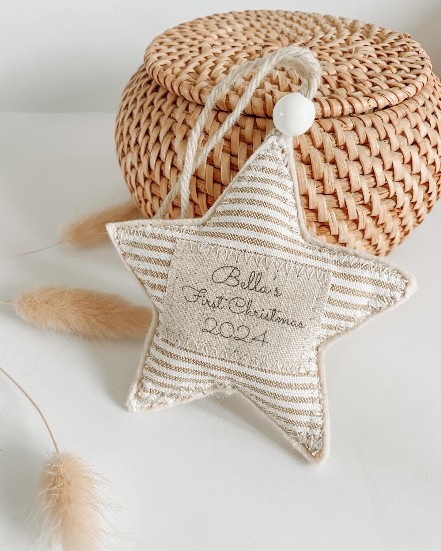PERSONALIZED FELT ORNAMENT Tutorial And Pattern