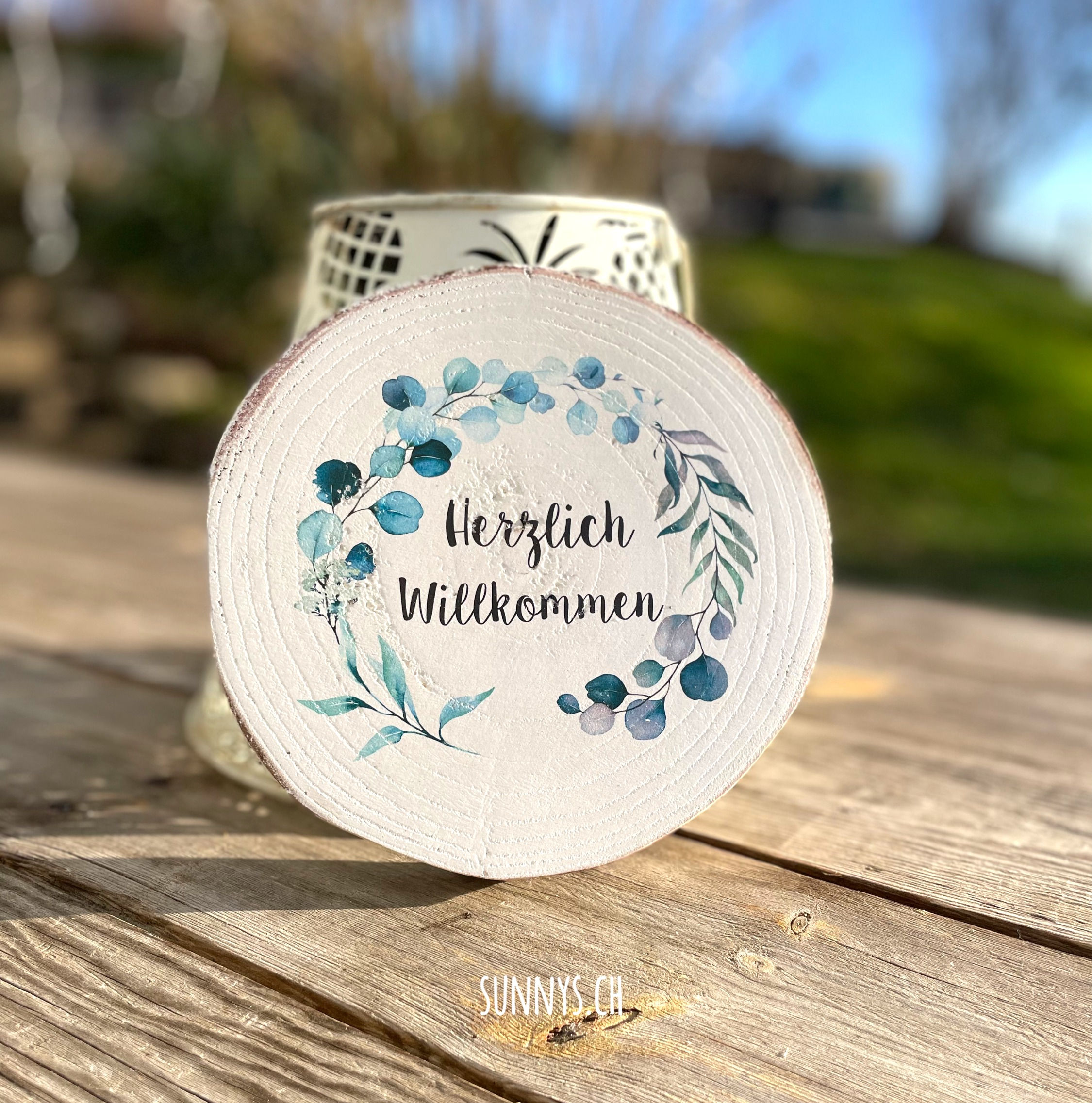 Holzscheibe HERZLICH WILLKOMMEN Eucalyptus