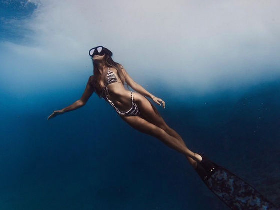 Free Diver underwater photo with the Tidal Mask by ProShotCase