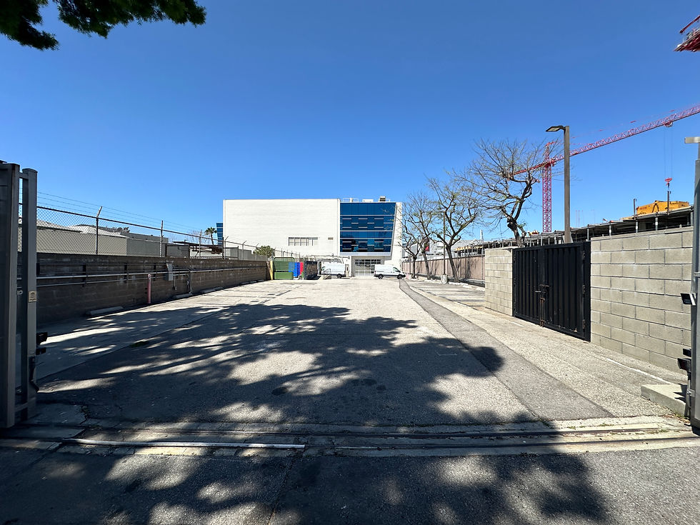 Fab-Factory-Serrano-96-Parking-Lot