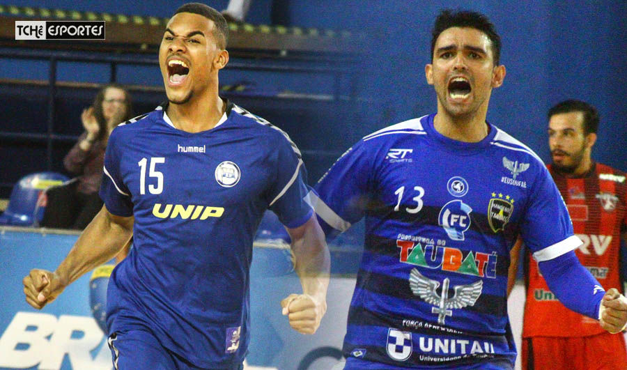 Pinheiros(SP) e Taubaté vencem o primeiro jogo das semifinais. (foto André Pereira /Tchê Esportes)