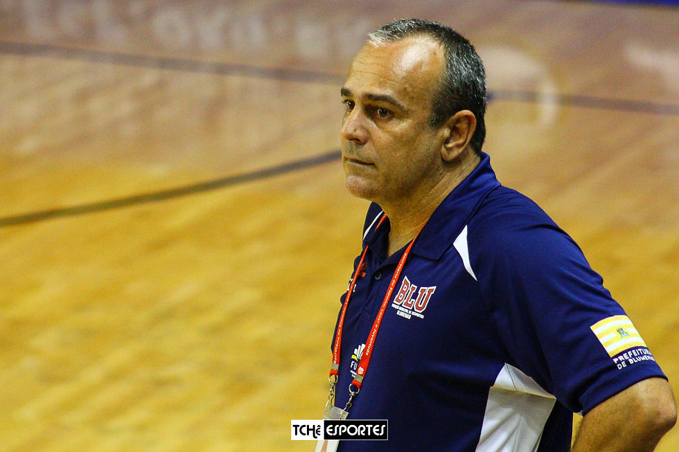 Sérgio Graciano, técnico do Blumenau-SC (foto arquivo Tchê Esportes 2016)