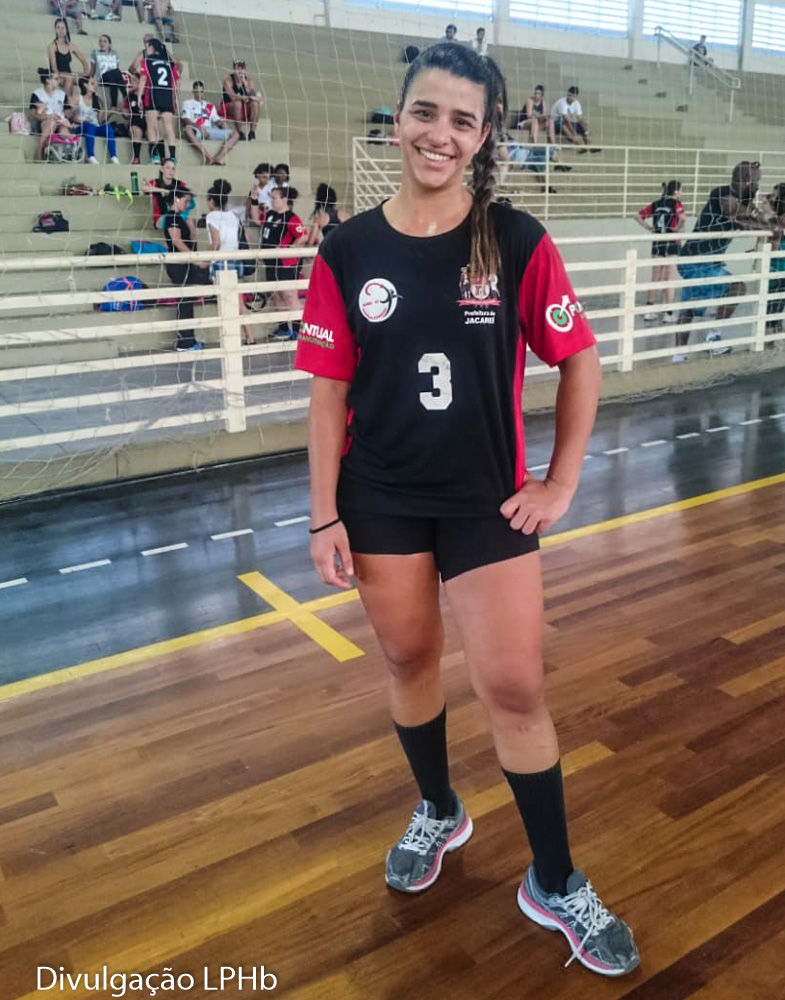 Nadine (Jacareí) artilheira do jogo. (foto divulgação LPHb)