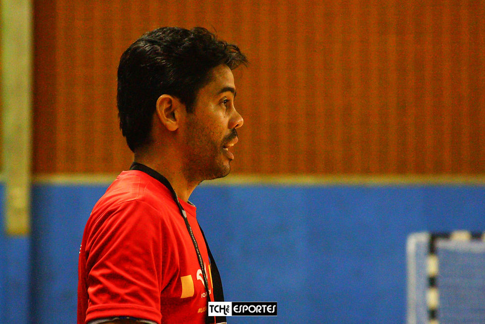 Cristiano da Rocha Silva, treinador da seleção júnior e assistente de Dueñas. (foto arquivo Tchê Esportes)