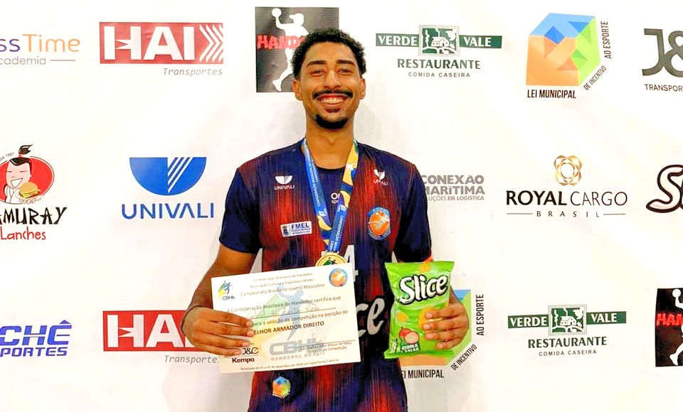 Armador direito Gabriel dos Santos Rosa, do Itajaí-SC (foto divulgação Brasileiro Juvenil)