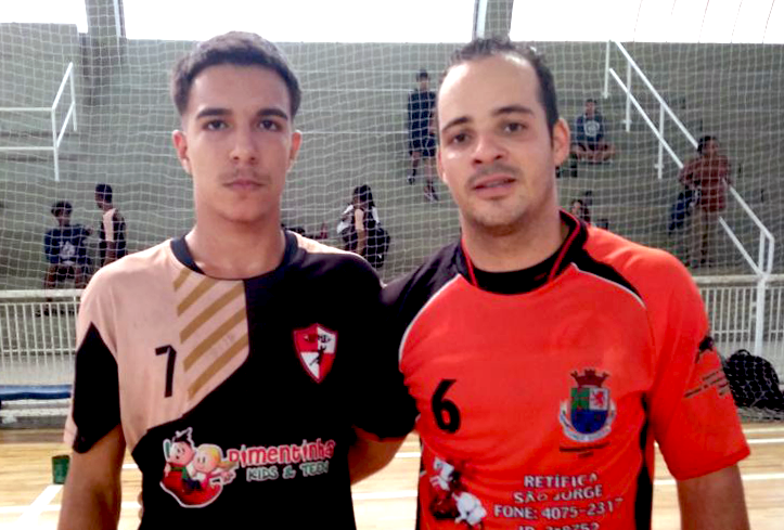 João Pedro, do Praia Grande, e Adriano, Diadema, artilheiros do jogo. (foto Divulgação LPHB)