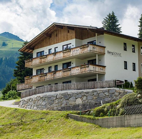 Hotel Bergsonne.jpg