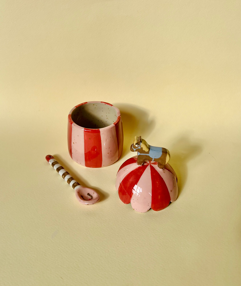 Miniaturbild: Zuckerdose Pferd