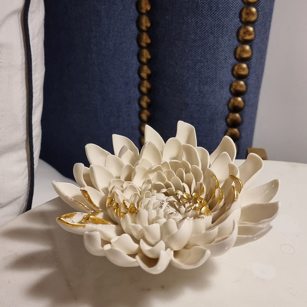 Thumbnail: Single White Porcelain 'Mum' Bloom with Real Gold Lustre