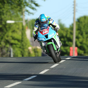Dunlop and Hutchinson turn up the wick in high speed qualifying session