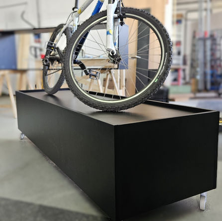 Ausstellungspodeste für Fahrradladen