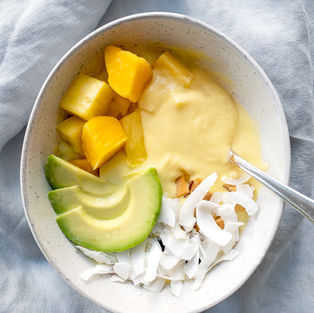 Mango avocado smoothie bowl