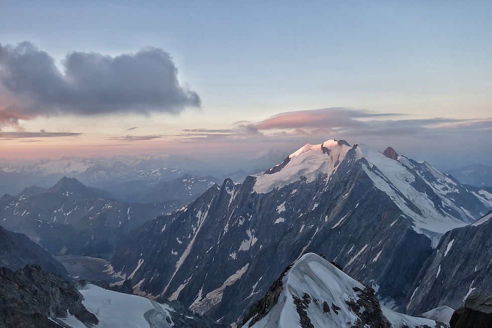 Aiguille du Bionnissay Mont Blanc Royal Traverse Hochtour Chamonix