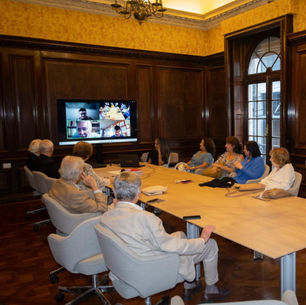 BRINDIS FIN DE AÑO, ENTREGA DE DIPLOMAS ACADÉMICOS Y MIEMBROS CONCURRENTES.