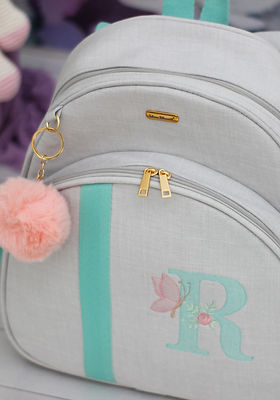 Bolsa com modelo