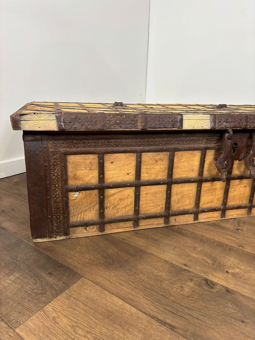 Thumbnail: Very Large Bleached Rustic Indian Trunk