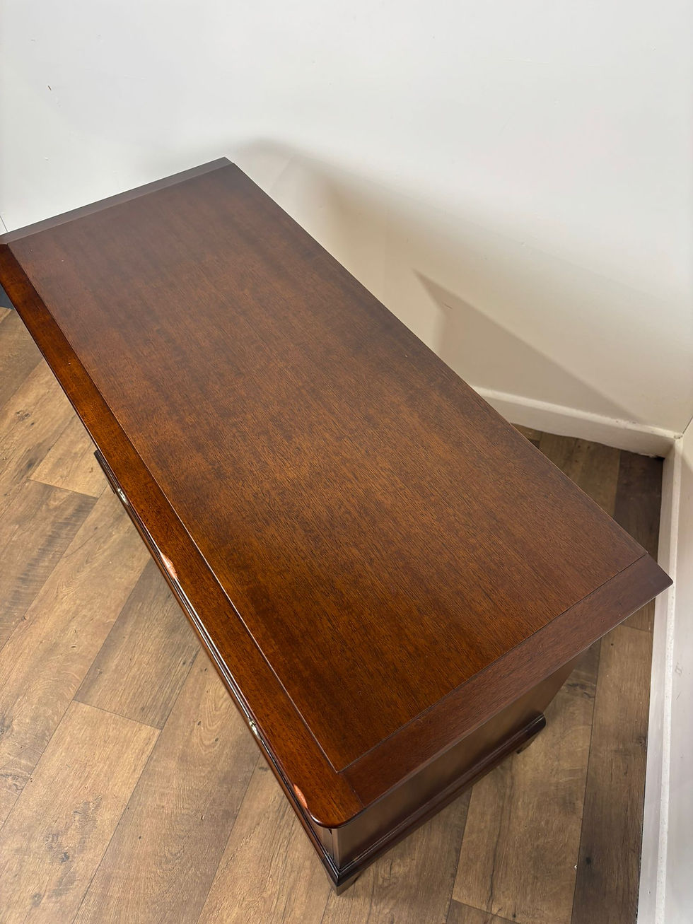 Stag Mahogany Merchants Chest Of Drawers