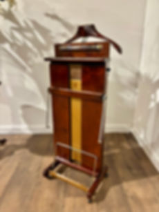 Vintage Mahogany 'Corby' Gents Valet