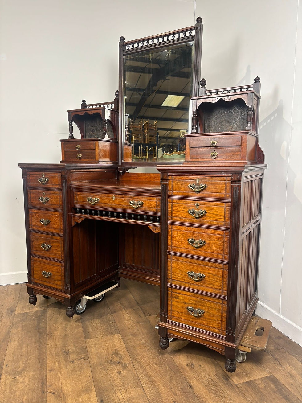 Edwardian Pedestal Red Walnut Dressing Table