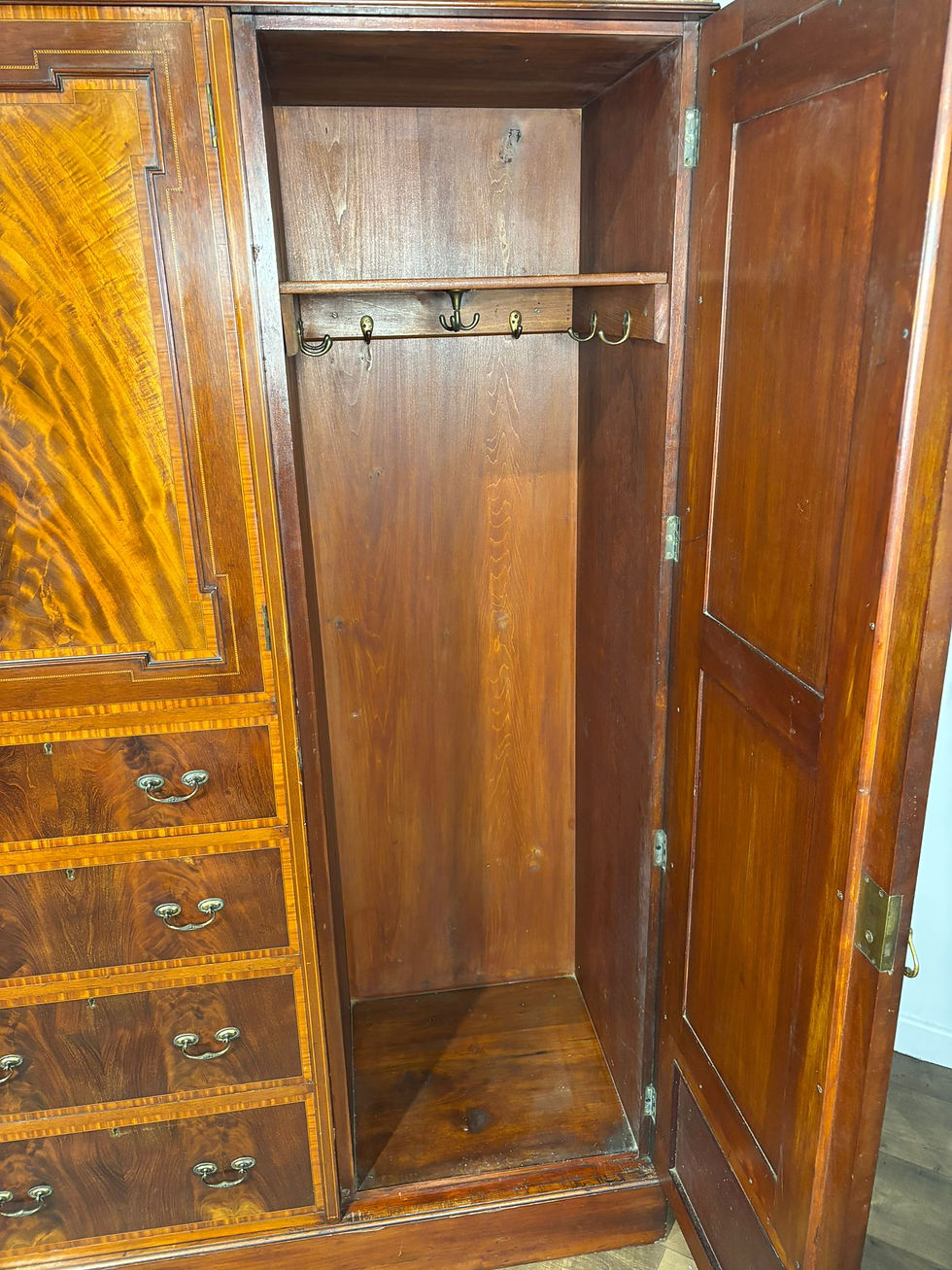 Thumbnail: Edwardian Crossbanded Mahogany Triple Fitted Compactum