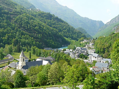 800px-Gèdre_village_(2).JPG