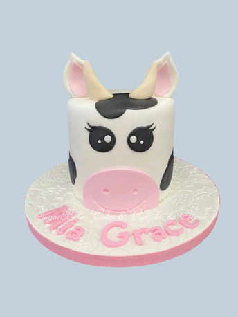 Cow Cake. Adorable Cow Cake.
