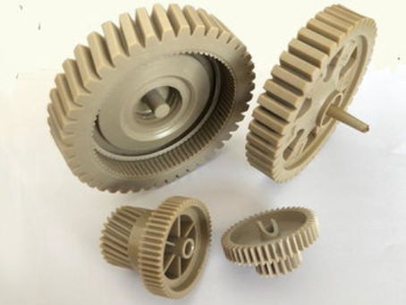 Self-lubricating PEEK gears EU standard